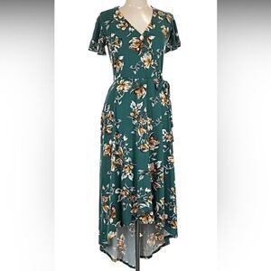 Chic Floral Maxi Dress in Green